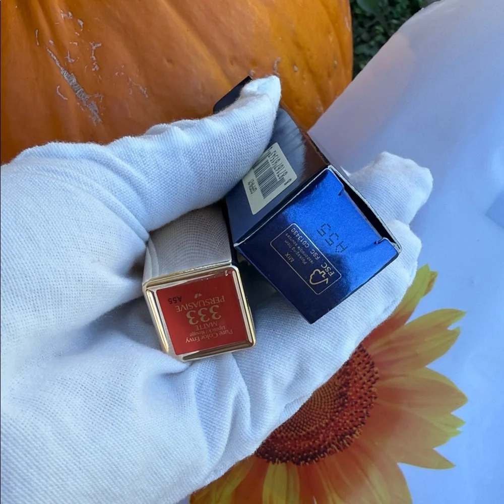 Estee Lauder Pure Color Lipstick - Matte 333 Persuasive Gold Case